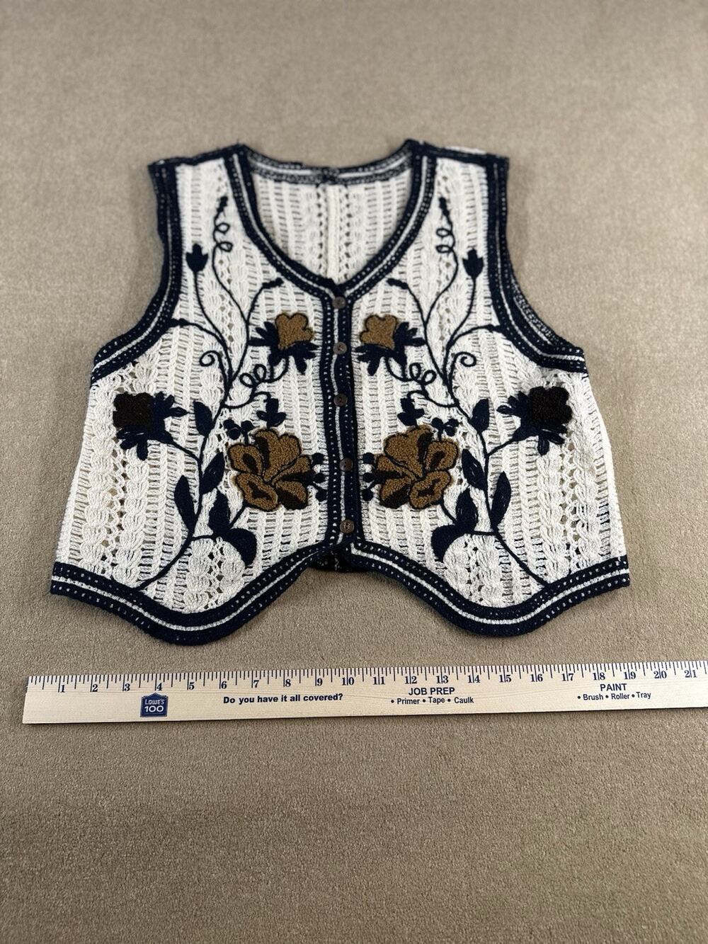 Women’s Floral Sweater Vest Large